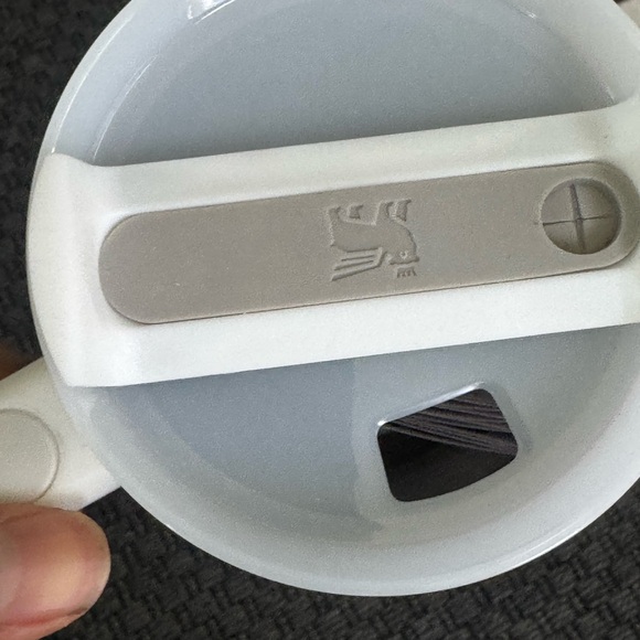 Stanley Peanuts White and Red Mug 40 oz snoopy cups valentines - Picture 8 of 8